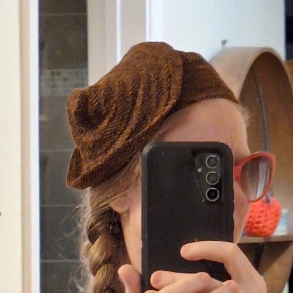 MARGUERITE, Paris | Brown Cap